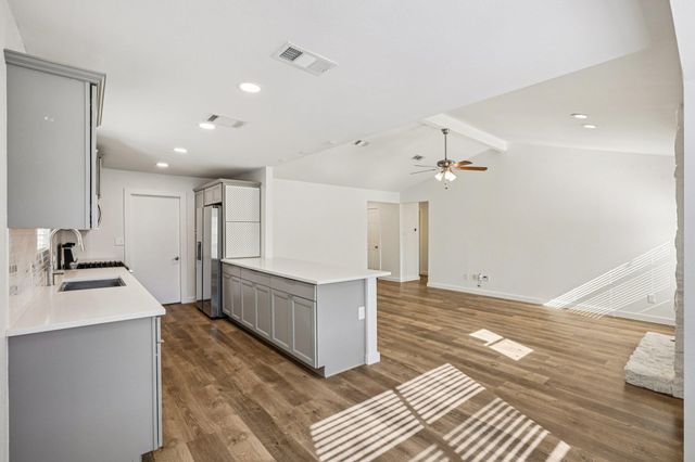 2713 Crownspoint DR, Austin, TX 78748