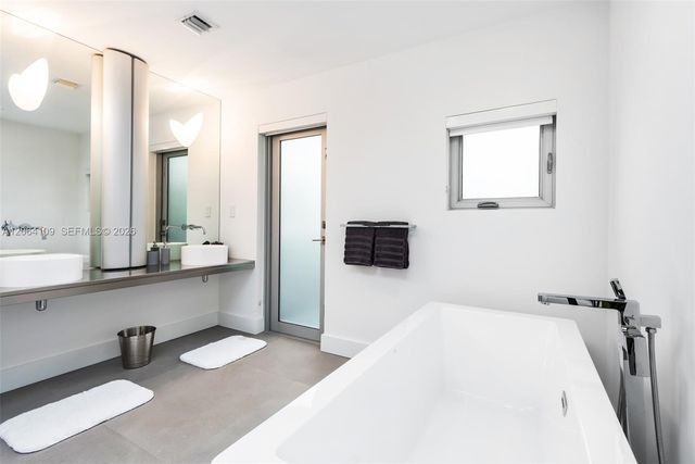 1785 Fairhaven Place, Miami, FL 33133