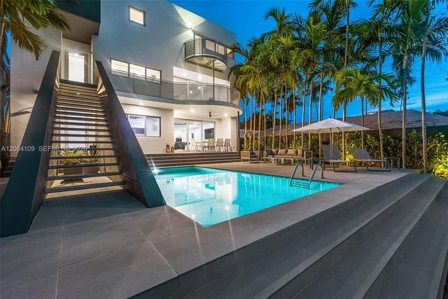 1785 Fairhaven Place, Miami, FL 33133