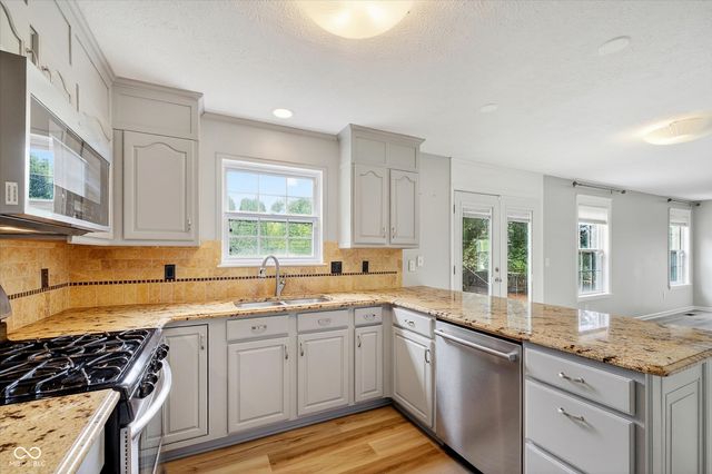 8365 Glen Highlands Drive, Indianapolis, IN 46236