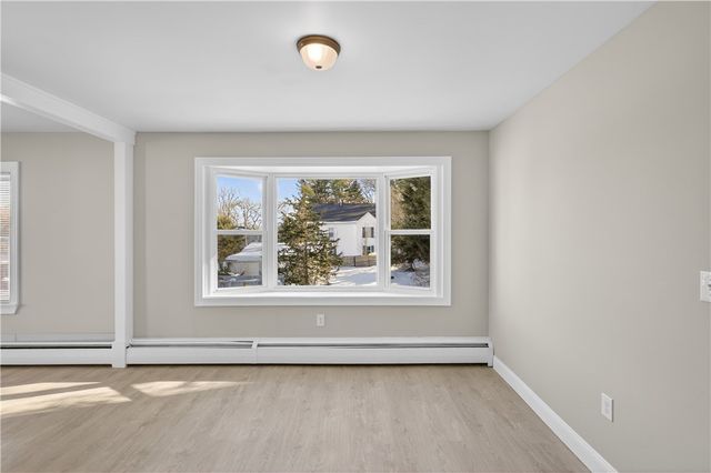 5 Valley Street, Lincoln, RI 02838