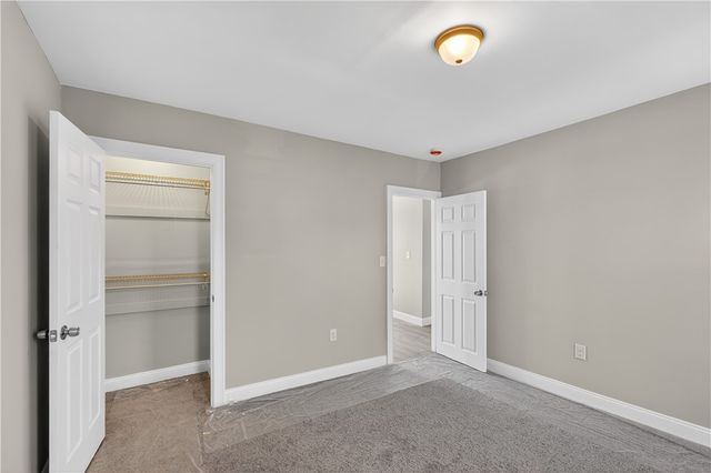 5 Valley Street, Lincoln, RI 02838