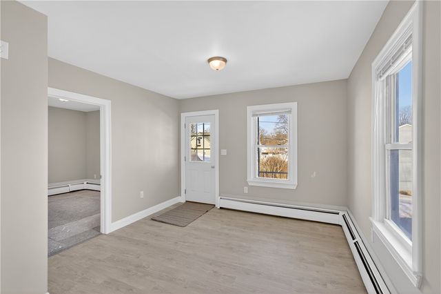 5 Valley Street, Lincoln, RI 02838