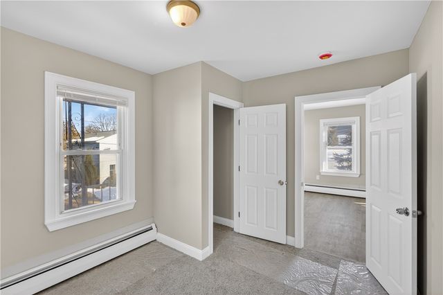 5 Valley Street, Lincoln, RI 02838