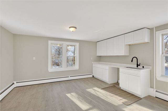 5 Valley Street, Lincoln, RI 02838