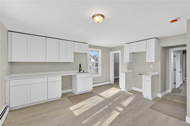 5 Valley Street, Lincoln, RI 02838