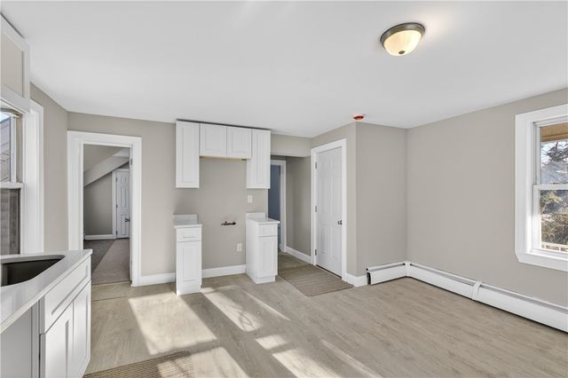 5 Valley Street, Lincoln, RI 02838