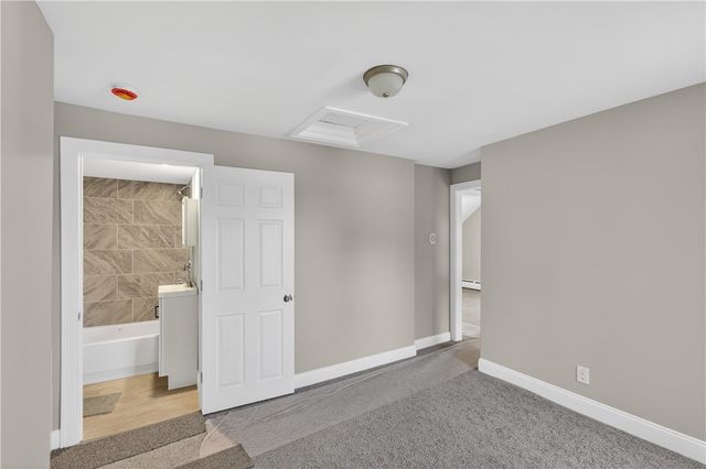 5 Valley Street, Lincoln, RI 02838