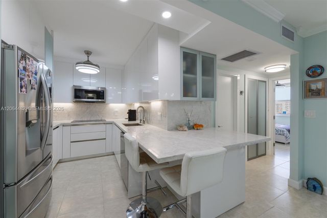 1980 S Ocean Dr 11K, Hallandale Beach, FL 33009