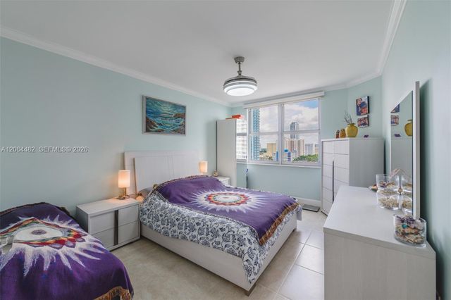 1980 S Ocean Dr 11K, Hallandale Beach, FL 33009