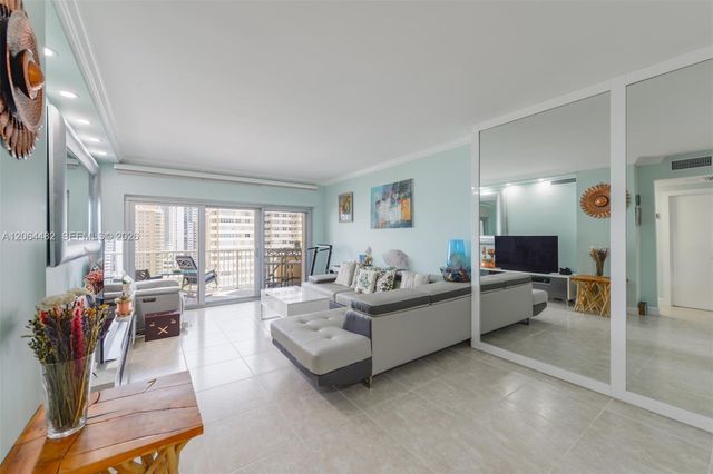 1980 S Ocean Dr 11K, Hallandale Beach, FL 33009