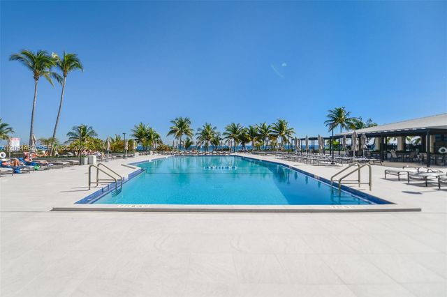 1980 S Ocean Dr 11K, Hallandale Beach, FL 33009