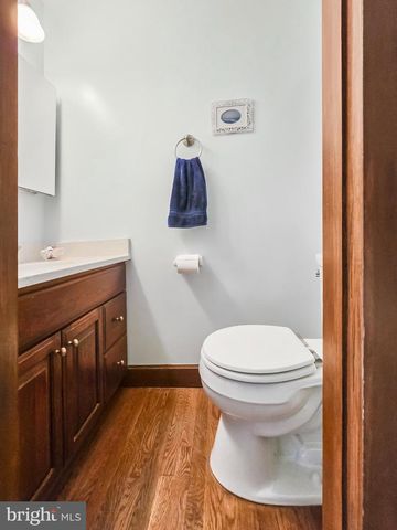 10221 EAGLE LANDING CT, Burke, VA 22015