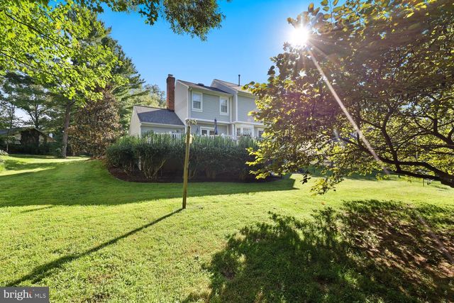 10221 EAGLE LANDING CT, Burke, VA 22015
