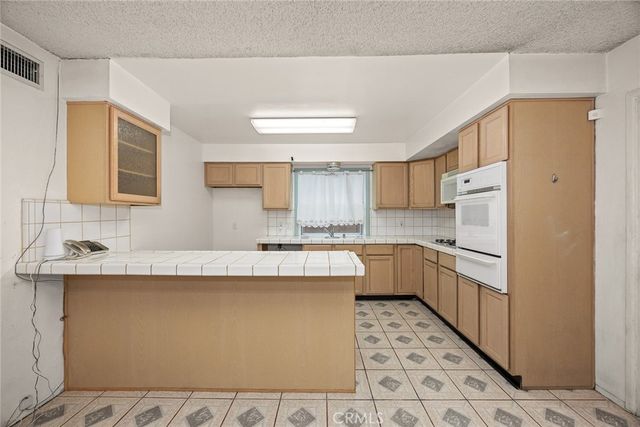 3332 La Puente, West Covina, CA 91792