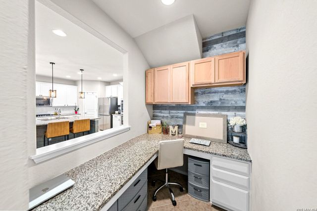 10707 Desert Rock, Helotes, TX 78023