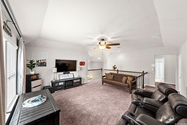 10707 Desert Rock, Helotes, TX 78023