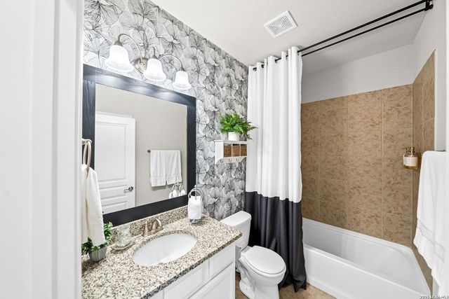 10707 Desert Rock, Helotes, TX 78023