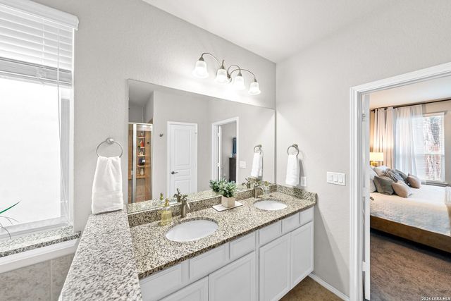 10707 Desert Rock, Helotes, TX 78023