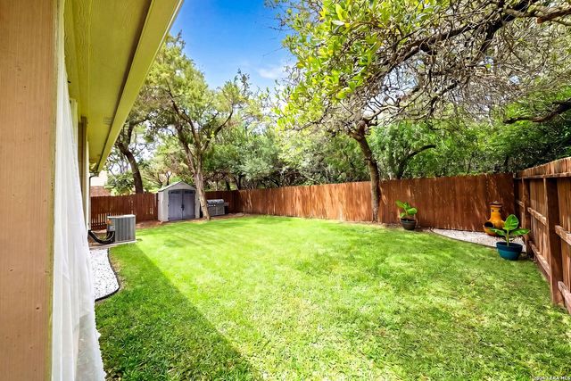 10707 Desert Rock, Helotes, TX 78023