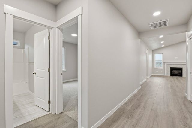 5341 N Sun Beam Ln, Spokane, WA 99217