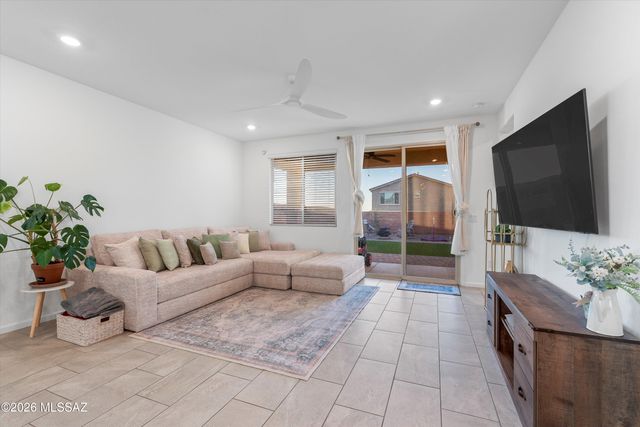 8166 S Soltero Mine Drive, Tucson, AZ 85747