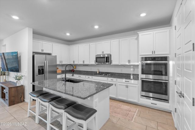 8166 S Soltero Mine Drive, Tucson, AZ 85747