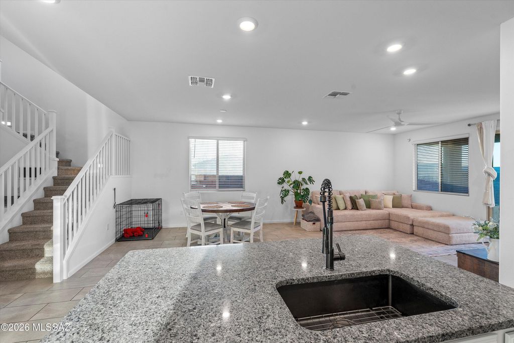 8166 S Soltero Mine Drive, Tucson, AZ 85747