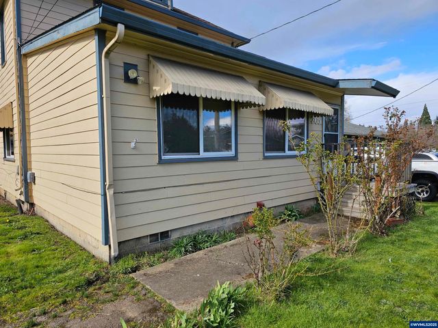 365 Bryan St, Woodburn, OR 97071