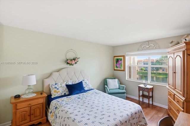 9850 Sunrise Lakes Blvd 305, Sunrise, FL 33322