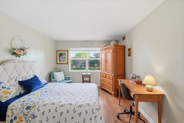 9850 Sunrise Lakes Blvd 305, Sunrise, FL 33322