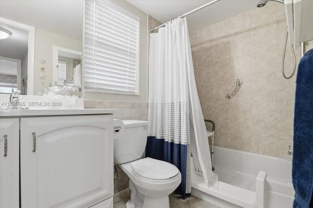 9850 Sunrise Lakes Blvd 305, Sunrise, FL 33322