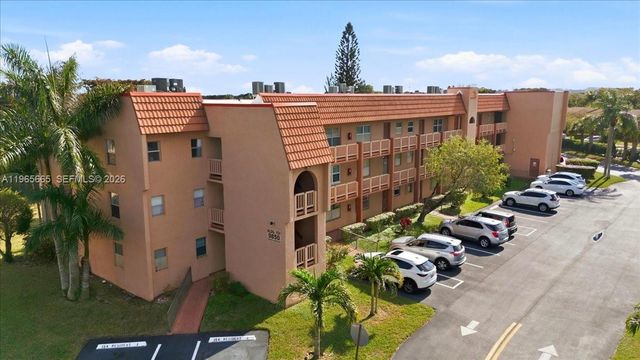 9850 Sunrise Lakes Blvd 305, Sunrise, FL 33322