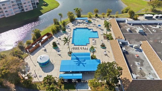 9850 Sunrise Lakes Blvd 305, Sunrise, FL 33322