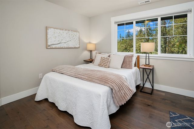 1090 218th Avenue NE, Sammamish, WA 98074