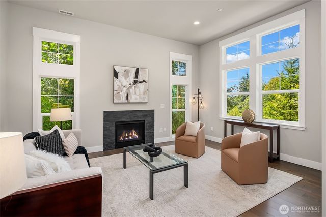1090 218th Avenue NE, Sammamish, WA 98074