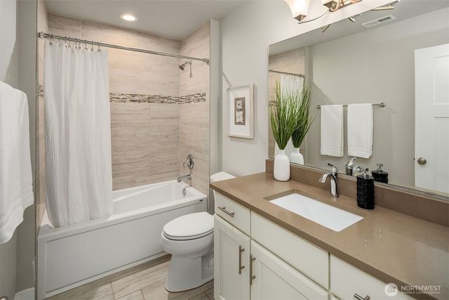 1090 218th Avenue NE, Sammamish, WA 98074
