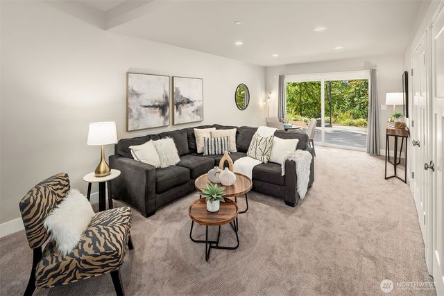 1090 218th Avenue NE, Sammamish, WA 98074