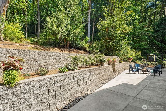 1090 218th Avenue NE, Sammamish, WA 98074