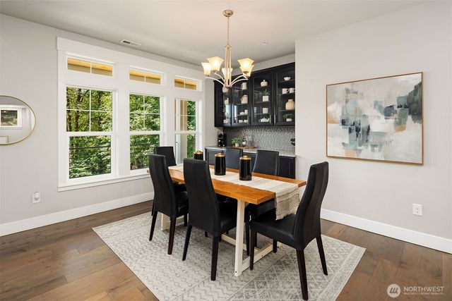 1090 218th Avenue NE, Sammamish, WA 98074