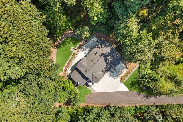 1090 218th Avenue NE, Sammamish, WA 98074