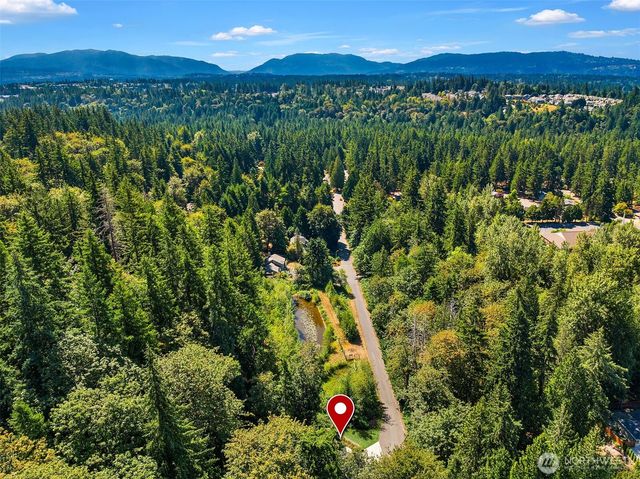 1090 218th Avenue NE, Sammamish, WA 98074