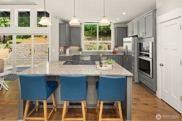 1090 218th Avenue NE, Sammamish, WA 98074
