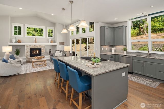 1090 218th Avenue NE, Sammamish, WA 98074