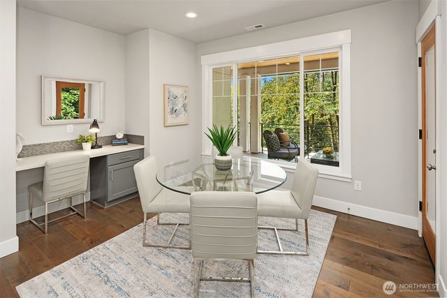 1090 218th Avenue NE, Sammamish, WA 98074