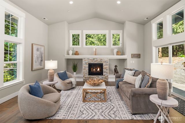 1090 218th Avenue NE, Sammamish, WA 98074