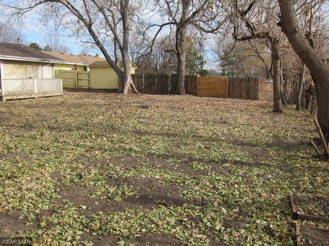 512 Central Avenue W, Saint Paul, MN 55103