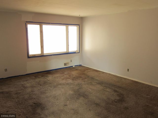 512 Central Avenue W, Saint Paul, MN 55103