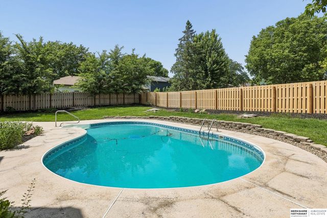 16230 Grover Street, Omaha, NE 68130