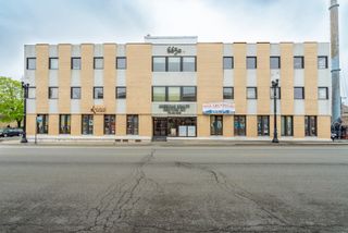 6650 N Northwest Highway, Chicago, IL 60631